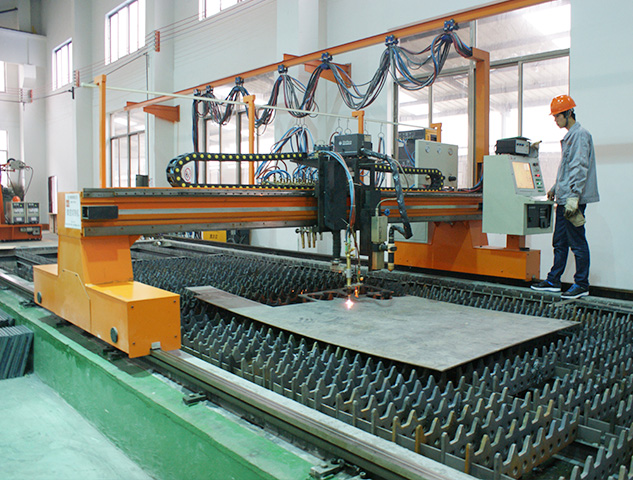 切割生產(chǎn)設(shè)備